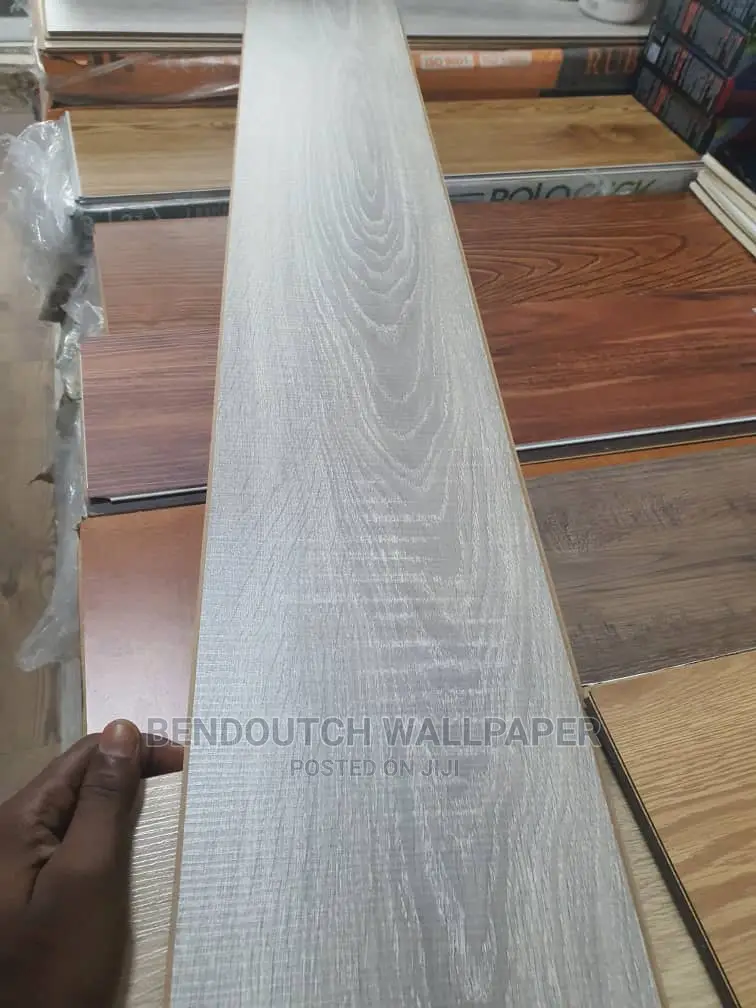 Wooden SPC Floor Tiles