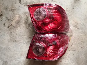 Set Corolla Rearlight 2005