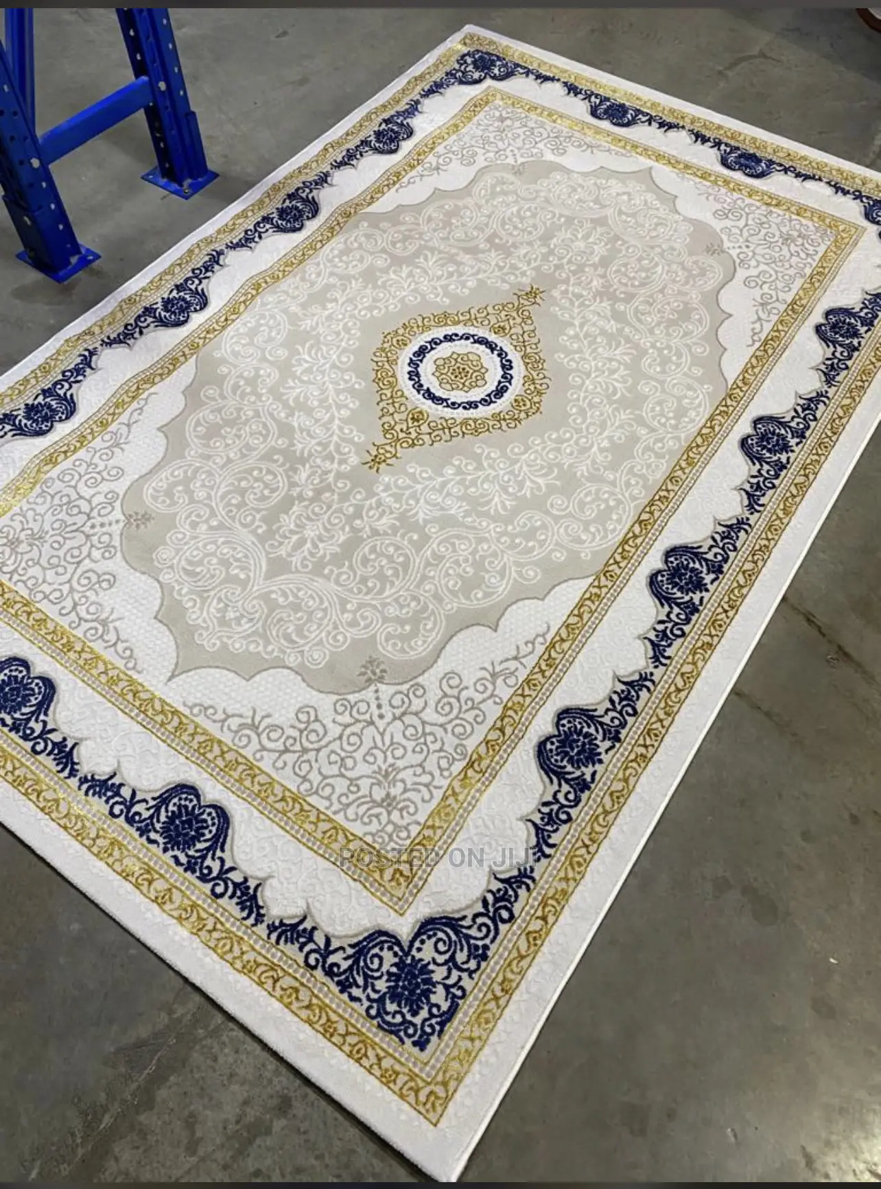 Center Rugs