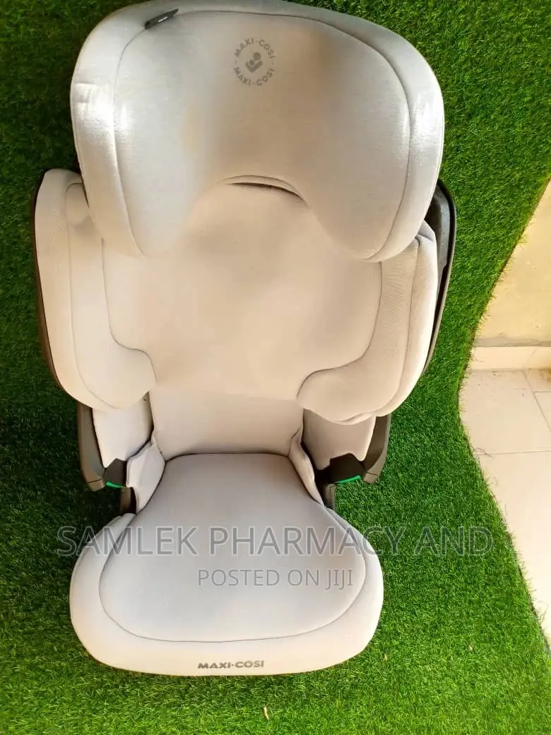 Maxi Cosi Barely Used Car Seat Booster