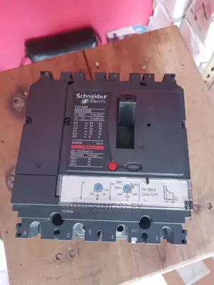 200A 4pole McCb Schneider