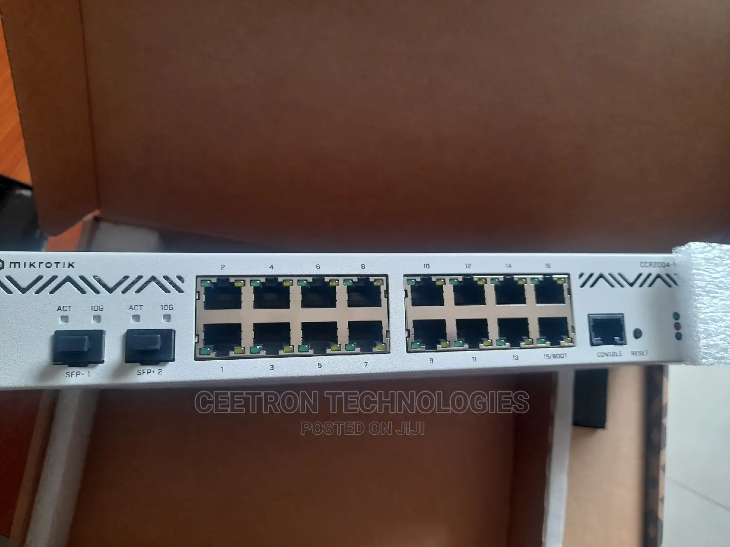 Mikrotik : Ccr2004-16g-2s+Pc