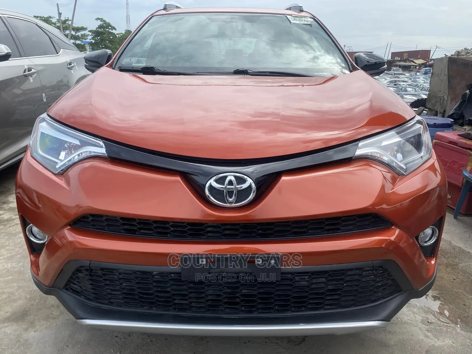 Toyota RAV4 2016 Orange