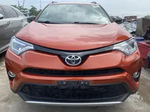 Toyota RAV4 2016 Orange