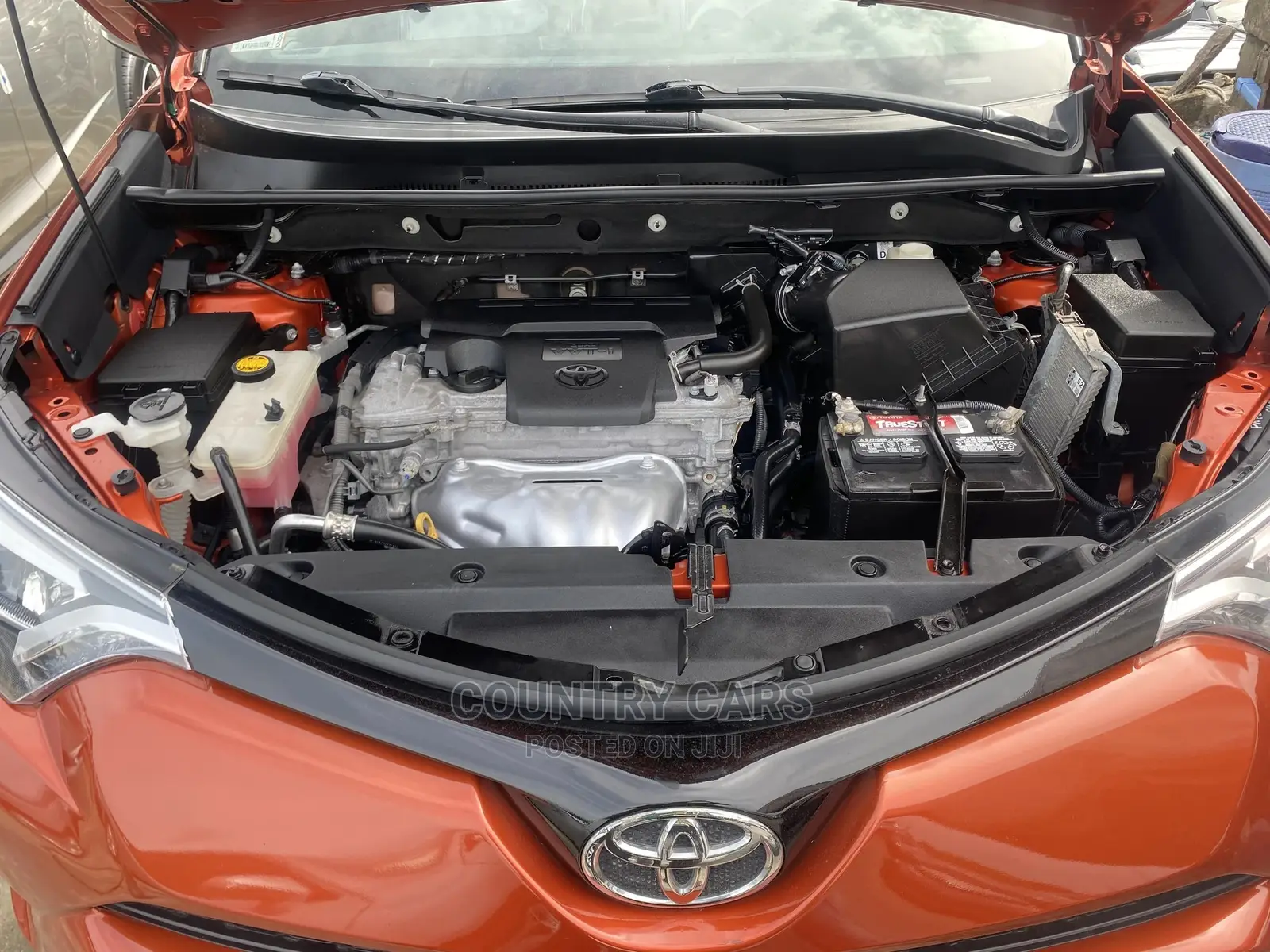 Toyota RAV4 2016 Orange