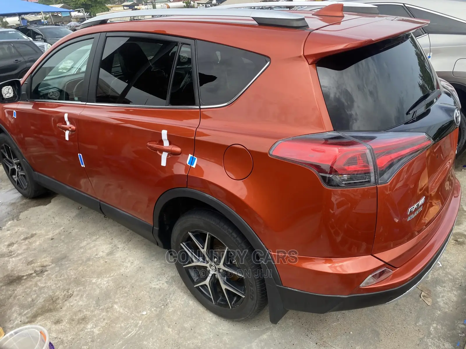 Toyota RAV4 2016 Orange