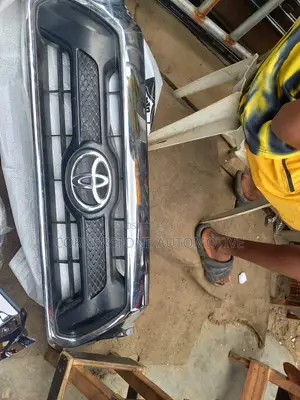 Front Grill Tacoma 2012