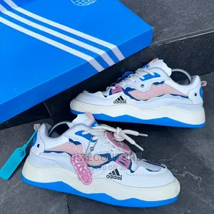 Original ADIDAS Ease Chunky Sneakers Low Available in Store