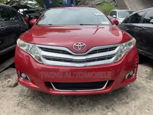 Toyota Venza V6 AWD 2012 Red