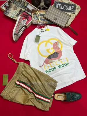 Original GUCCI T-Shirts Available in Store