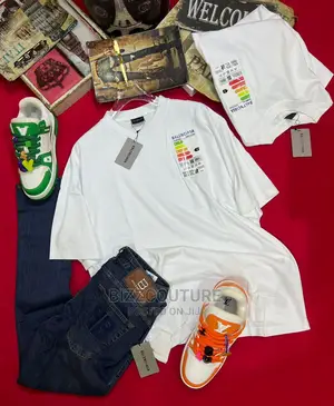Original BALENCIAGA T-Shirts Available in Store