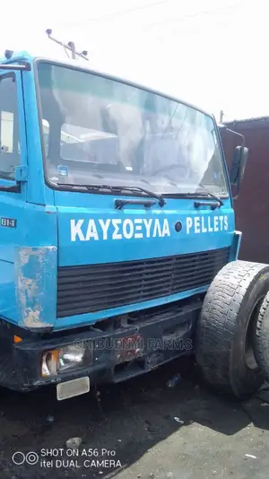 Mercedes 814 Truck 6 Cylinders (Half Chassis)