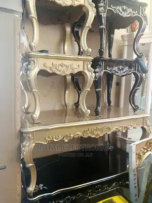 Brand New Royal Big Center Table With Two Stool