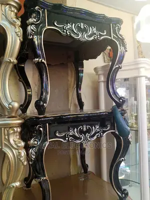 Classic Royal Big Center Table With Two Stool