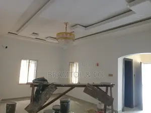 4bdrm Duplex in Gaduwa for sale