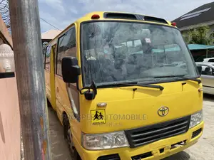 Toyota Coaster 2017 Yellow