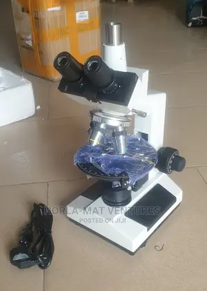 Trinocular Polarized Microscope