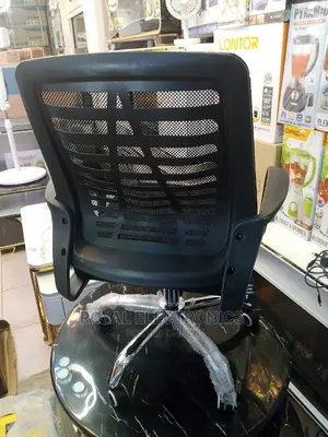 Standard Rolling Net Swivel Office Chair