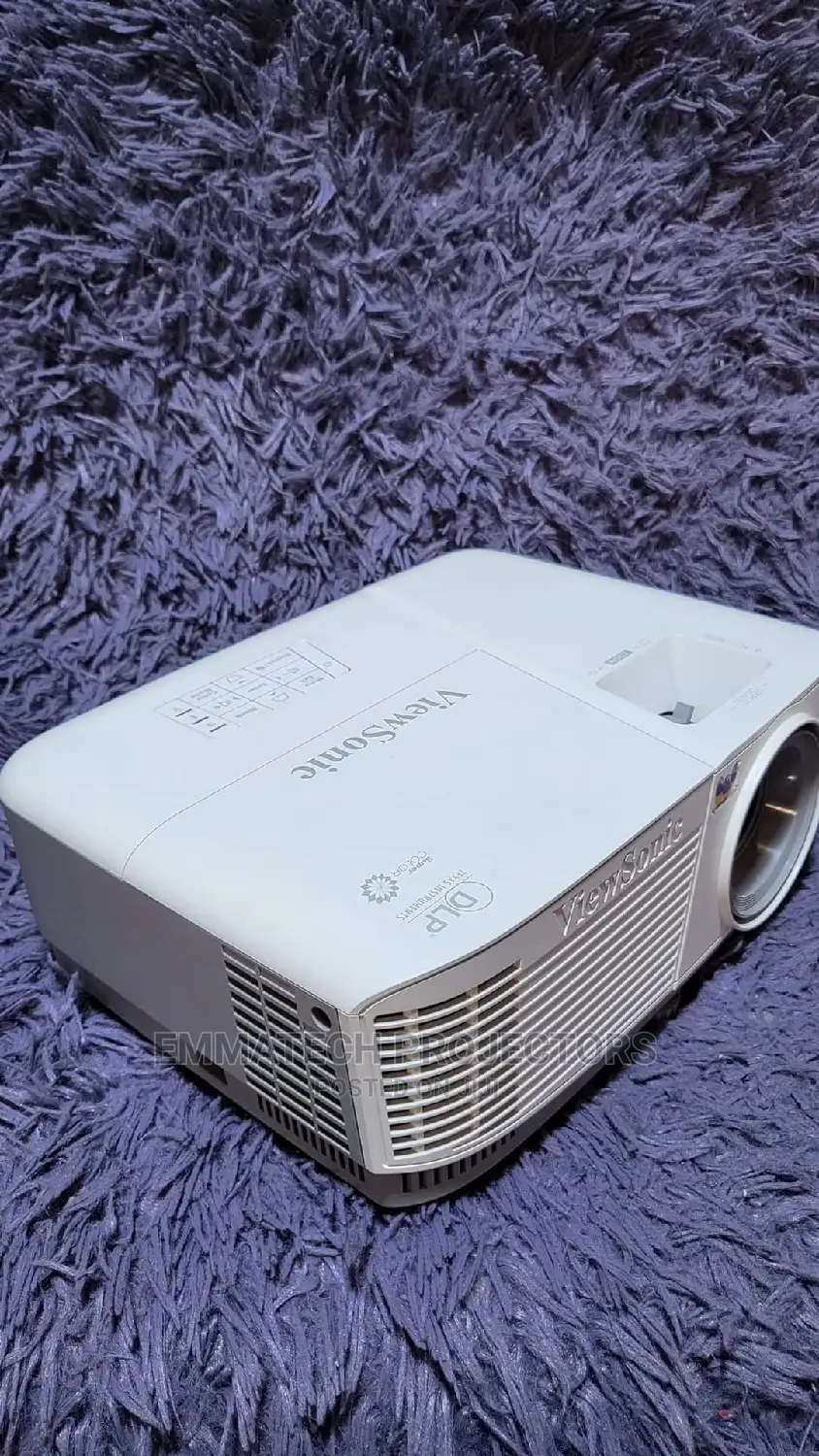 Projector With Efficient Display And Sharpness Ikeja , Egbed