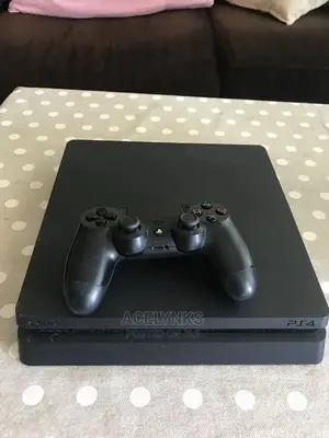 Playstation 4 Slim Black Kit