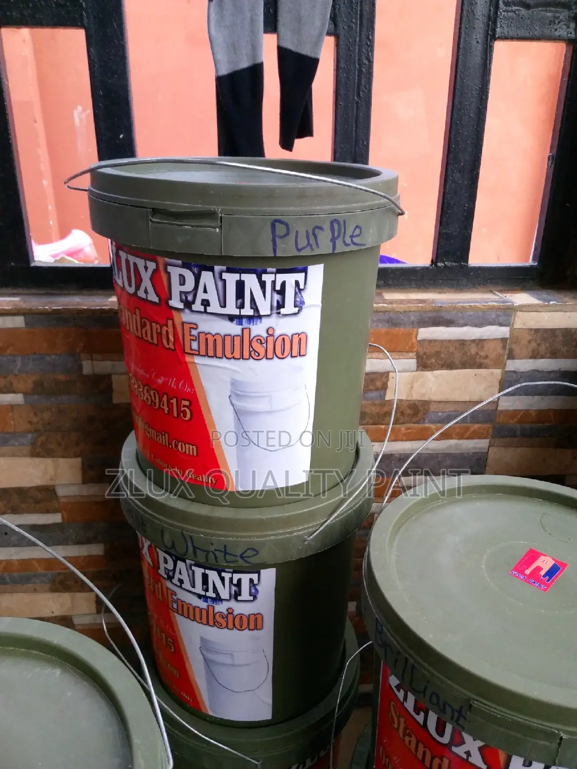 Zlux Standard Emulsion Paints