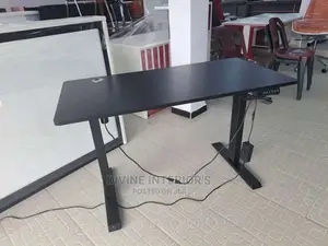 Electric Height Adjustable Table
