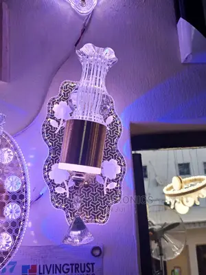 High Quality Royal Wall Bracket