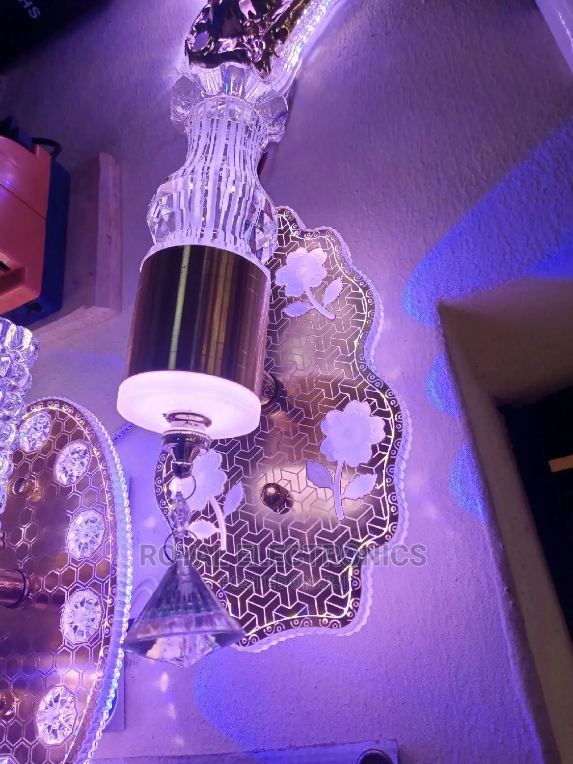High Quality Royal Wall Bracket
