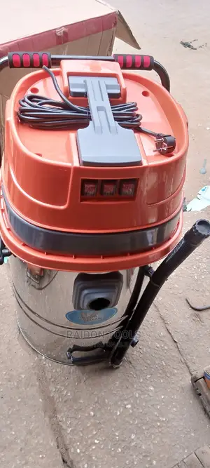 Vacuum Cleaner 80l