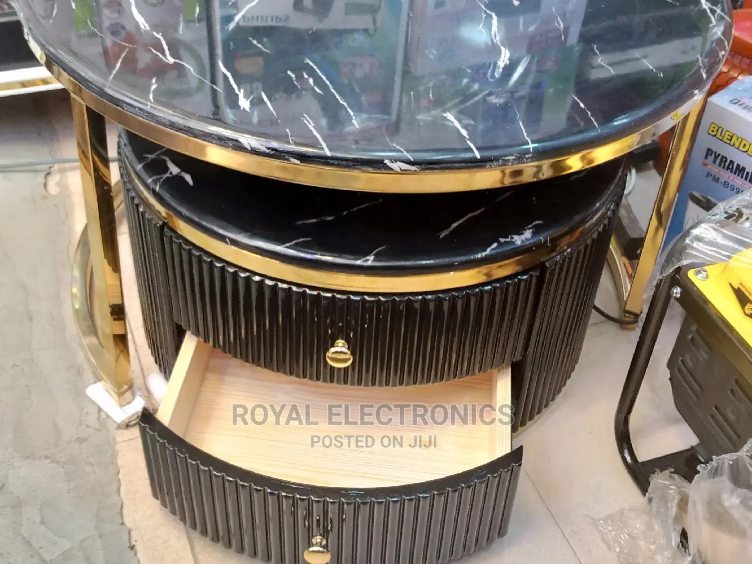 Round Center Table