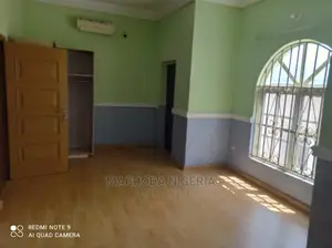 4bdrm Duplex in Parkview Estate for sale