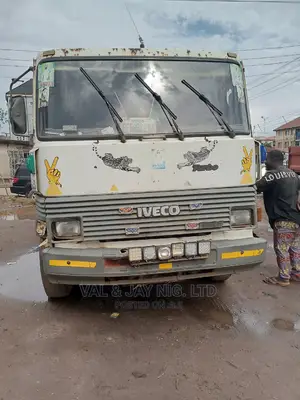 4 Tons Iveco Hiab Self-Loader