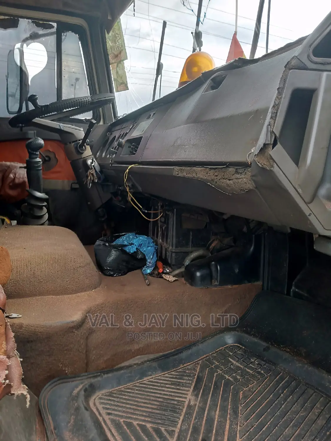 4 Tons Iveco Hiab Self-Loader