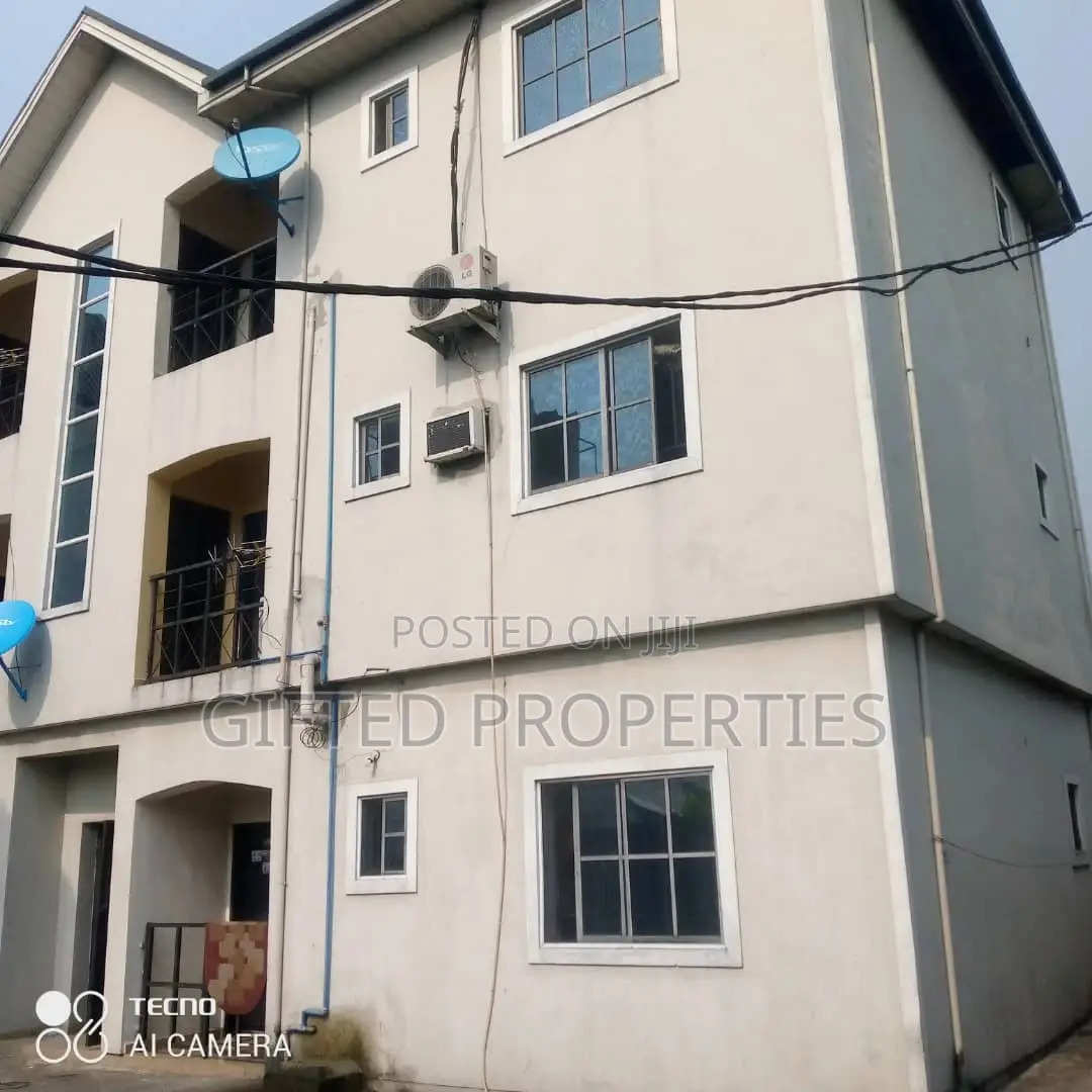 Furnished 1bdrm Block of Flats in Akar Rd Off, Port-Harcourt for sale