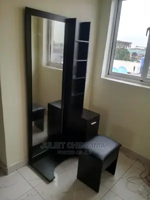 A Quality Dressing Mirror