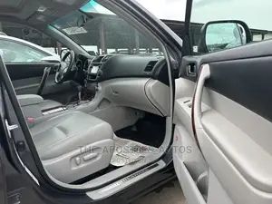 Toyota Highlander Limited 3.5l 4WD 2013 Gray