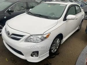 Toyota Corolla 2010 White