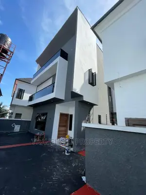 5bdrm Duplex in Lekki Ologolo Road for sale