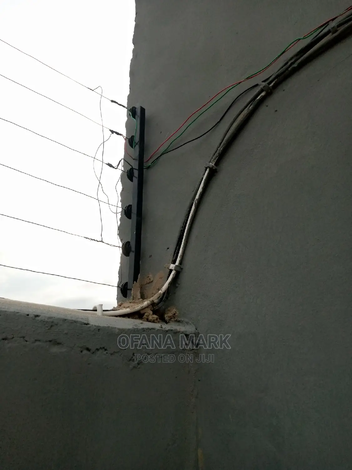 Electric Fence Installer