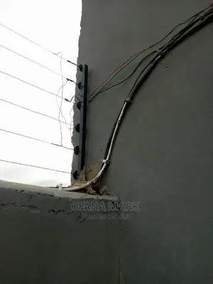 Electric Fence Installer