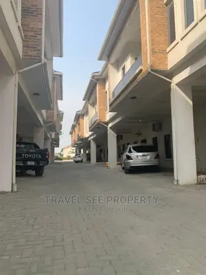 4bdrm Duplex in Ologolo Lekki Road for sale