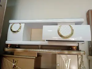 Royal Center Table With Drawer