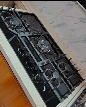 4 Gas and 1 Electric Cooker Hob Available