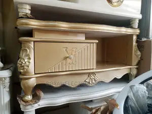 Modern Center Table With Drawer