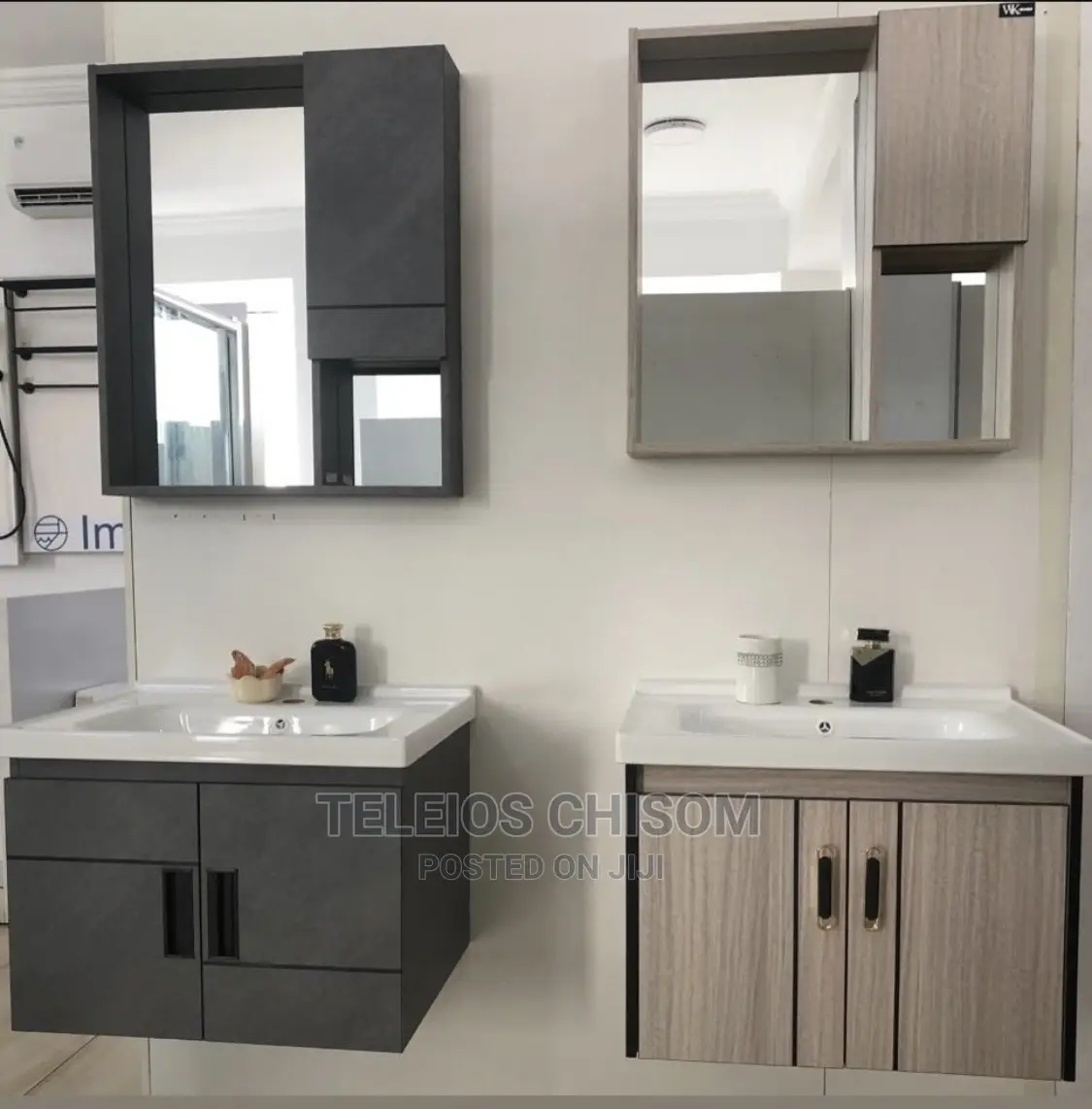 Mirror And Cabinet With Shelve