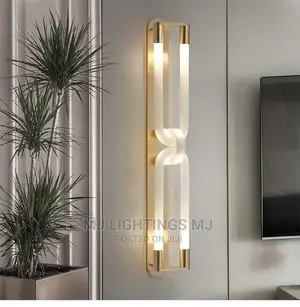 Northern Europe Simple Light Luxury Wall Mounted Lamp.