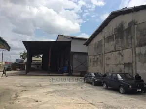 2bdrm Bungalow in Drans Amadi Estate, Obio-Akpor for sale