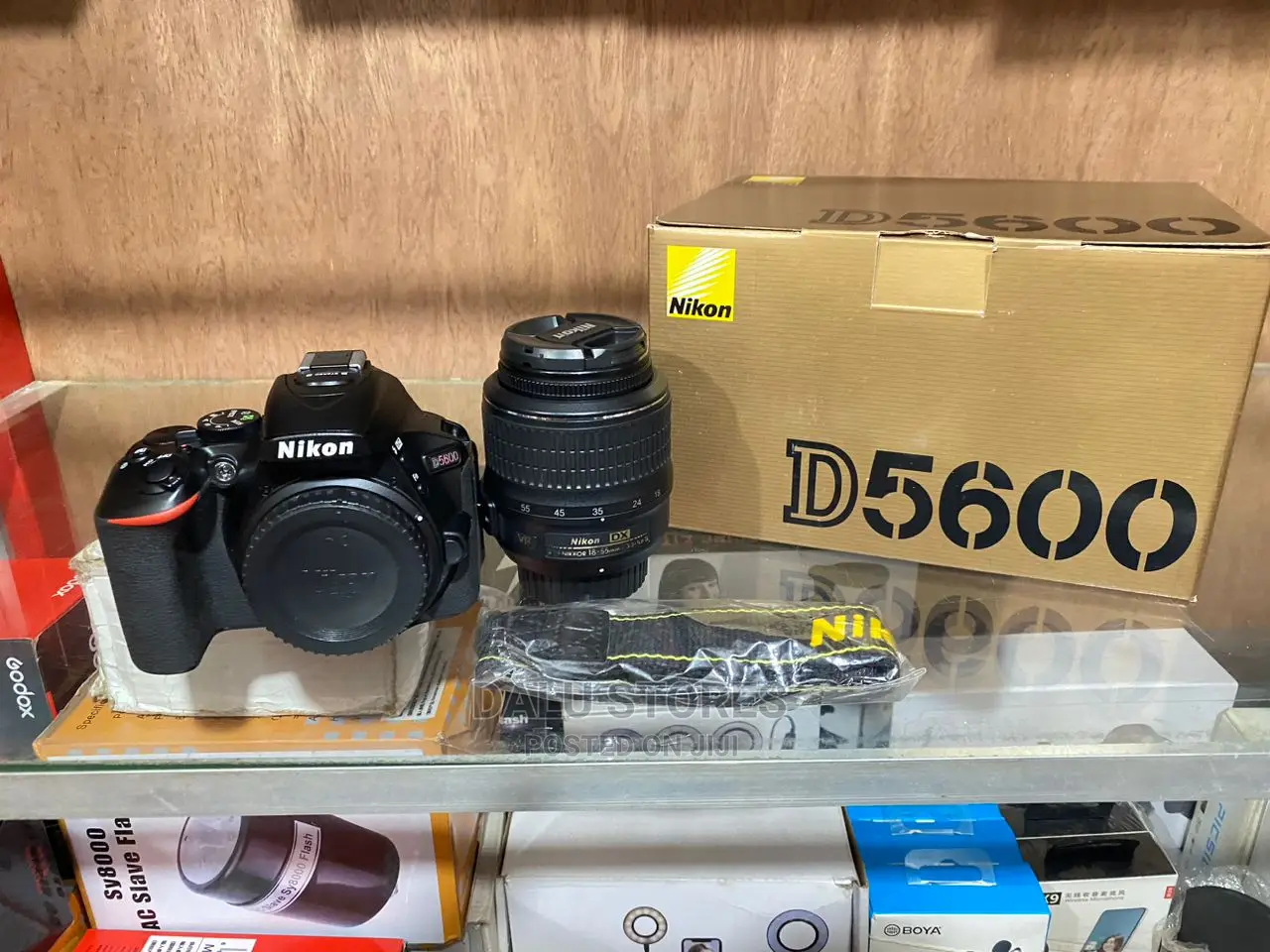 Nikon D5600 DSLR Camera With 18-55mm VR Lens - Black for sale - DALU ...