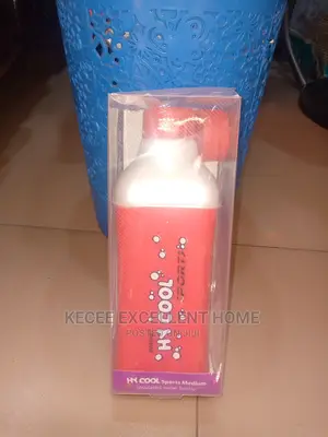 Cool and Hot Insulated Water Bottle With Extra Cap