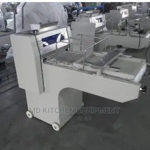 Standing Dough Moulder Machine